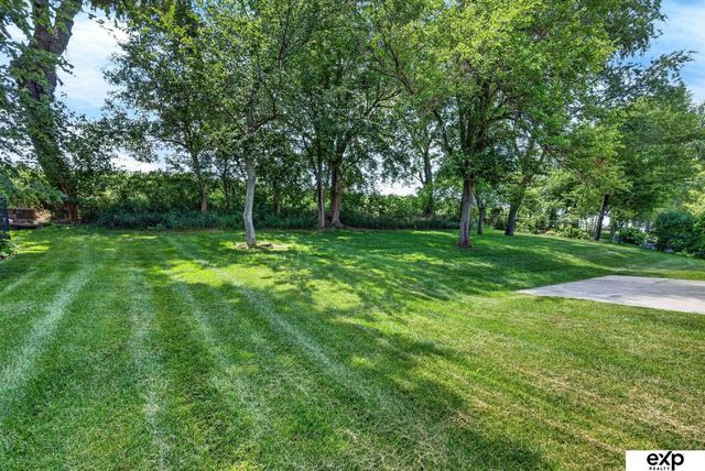 5107 Waterford Avenue, Papillion, NE 68133