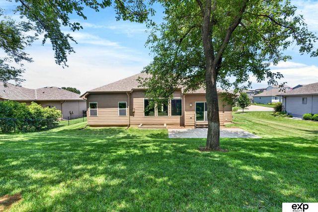 5107 Waterford Avenue, Papillion, NE 68133