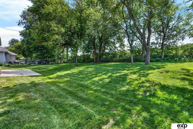 5107 Waterford Avenue, Papillion, NE 68133