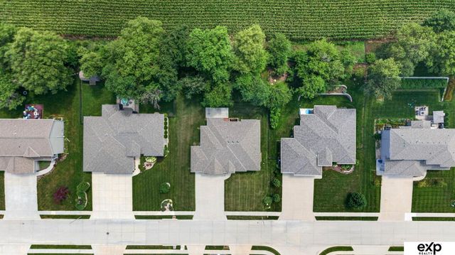 5107 Waterford Avenue, Papillion, NE 68133