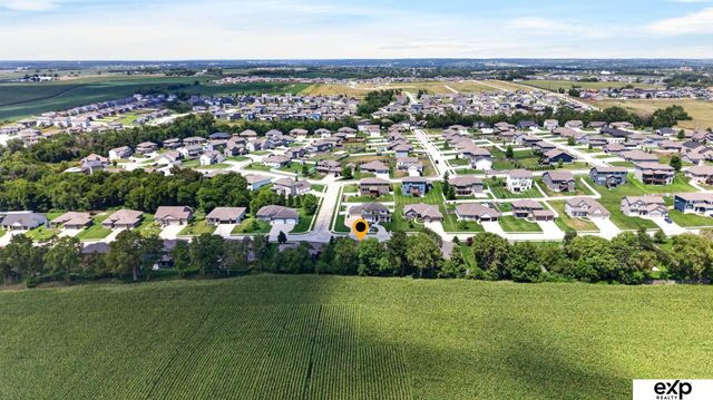 5107 Waterford Avenue, Papillion, NE 68133