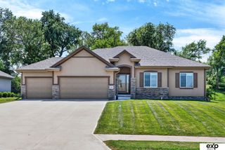 5107 Waterford Avenue, Papillion, NE 68133