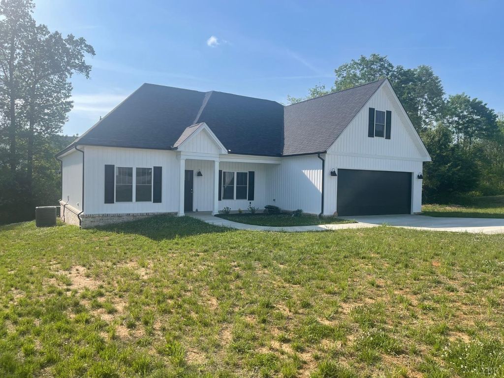 1051 Wills Way, Forest, VA 24551