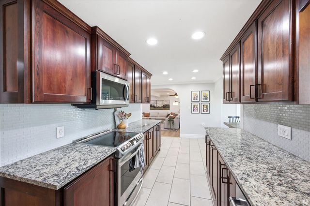 1514 E FULLER DR, Millcreek, UT 84124