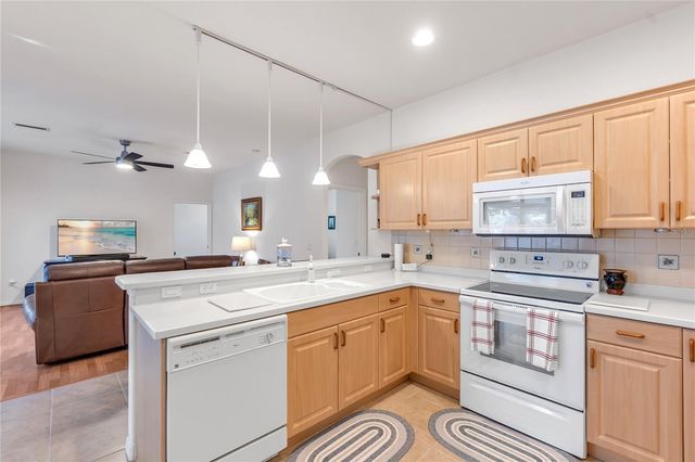 5723 EASTWIND DRIVE, Sarasota, FL 34233