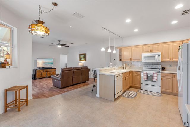 5723 EASTWIND DRIVE, Sarasota, FL 34233