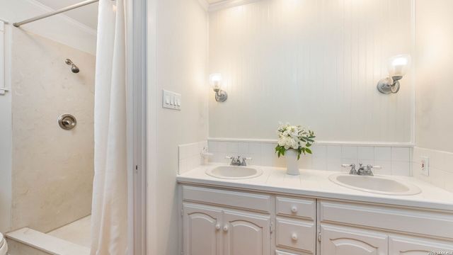 114 Massad Dr, Pleasanton, TX 78064