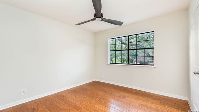 114 Massad Dr, Pleasanton, TX 78064