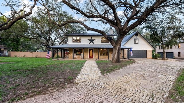114 Massad Dr, Pleasanton, TX 78064