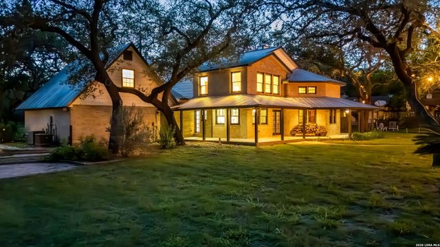 114 Massad Dr, Pleasanton, TX 78064