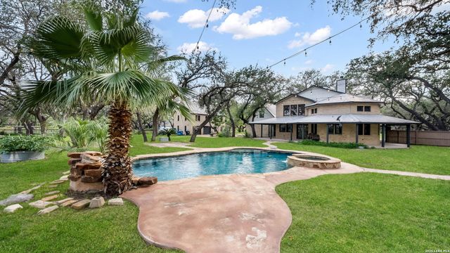 114 Massad Dr, Pleasanton, TX 78064