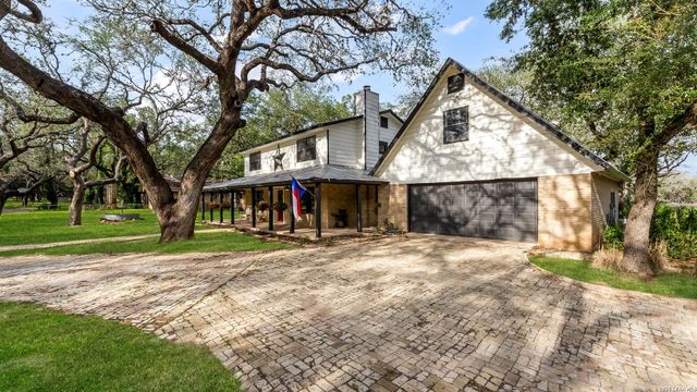 114 Massad Dr, Pleasanton, TX 78064