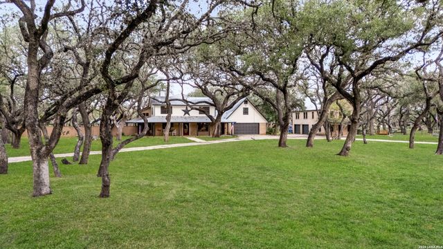 114 Massad Dr, Pleasanton, TX 78064