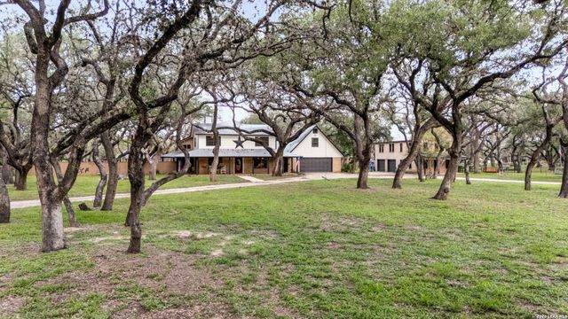 114 Massad Dr, Pleasanton, TX 78064