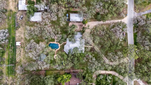 114 Massad Dr, Pleasanton, TX 78064