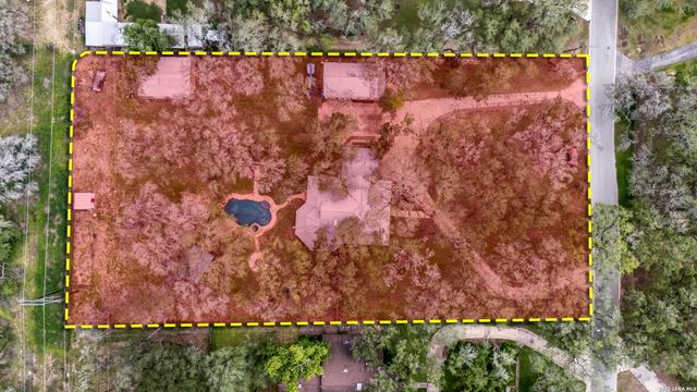 114 Massad Dr, Pleasanton, TX 78064