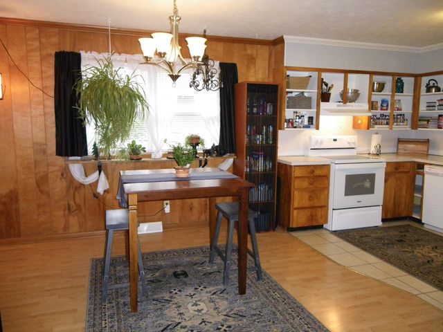 1443 E Berkeley Street, Springfield, MO 65804