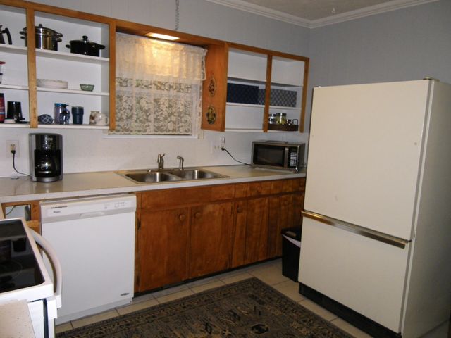 1443 E Berkeley Street, Springfield, MO 65804