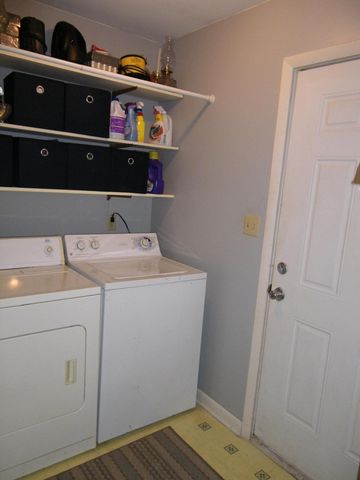 1443 E Berkeley Street, Springfield, MO 65804