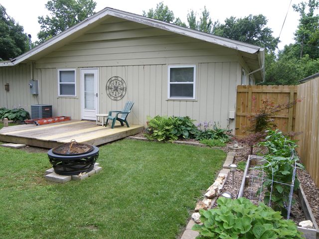 1443 E Berkeley Street, Springfield, MO 65804