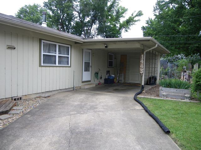 1443 E Berkeley Street, Springfield, MO 65804