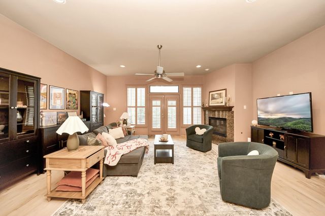 5217 Lillian Street, Houston, TX 77007