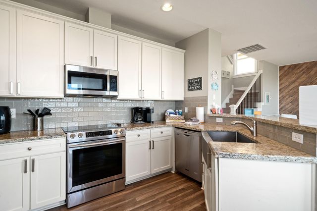 4223 King Rail Circle, Galveston, TX 77554