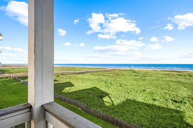 4223 King Rail Circle, Galveston, TX 77554