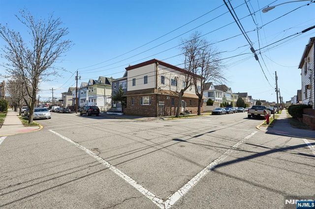 98 Lester Street, Wallington, NJ 07057