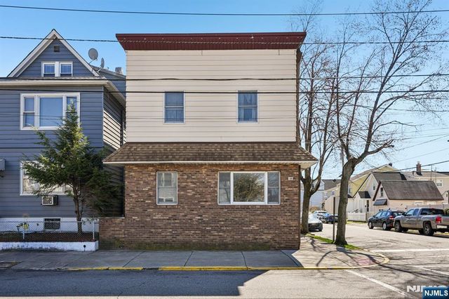 98 Lester Street, Wallington, NJ 07057