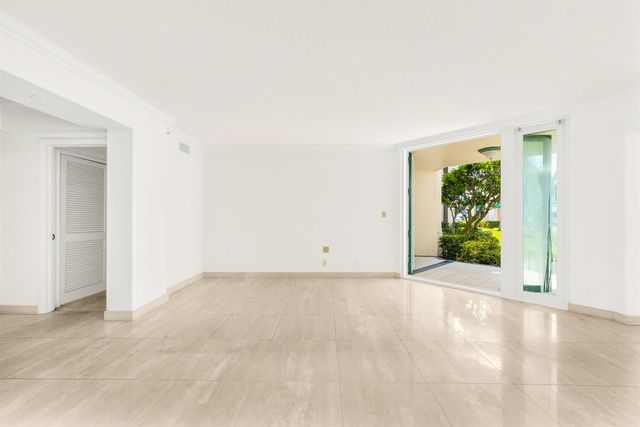 100 SE 5th Avenue 107, Boca Raton, FL 33432