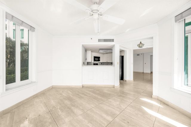 100 SE 5th Avenue 107, Boca Raton, FL 33432