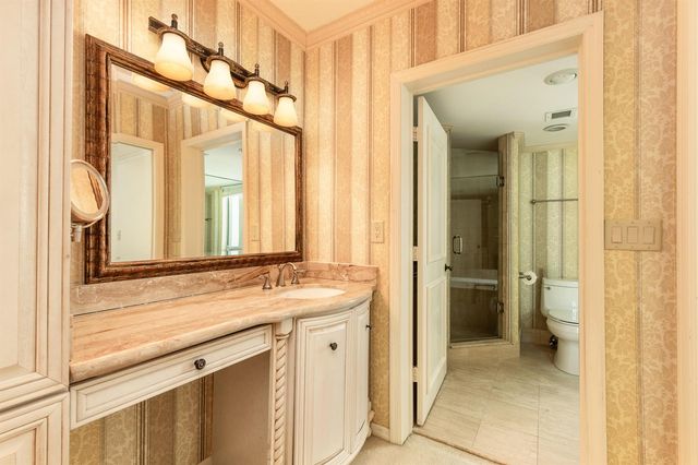 100 SE 5th Avenue 107, Boca Raton, FL 33432
