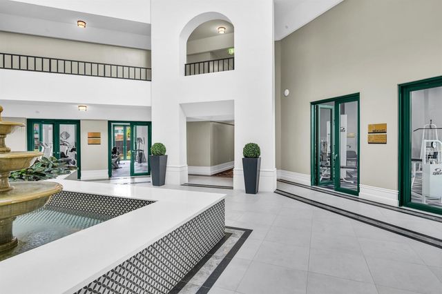 100 SE 5th Avenue 107, Boca Raton, FL 33432
