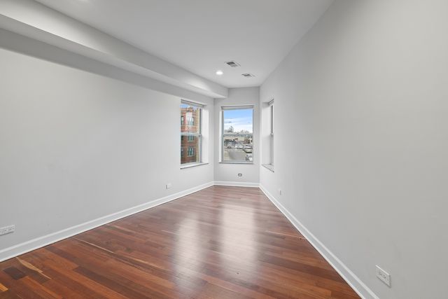 7227 N Rogers Avenue 1W, Chicago, IL 60645