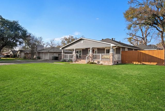 4522 Randwick Drive, Houston, TX 77092