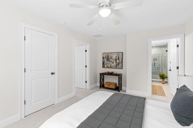 2017 Hampton Avenue, North Charleston, SC 29405
