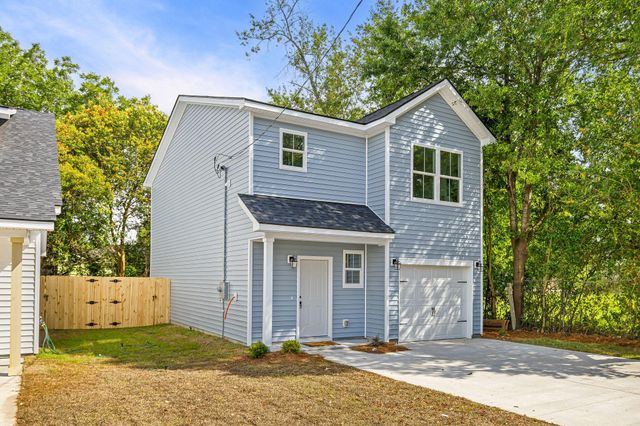 2017 Hampton Avenue, North Charleston, SC 29405