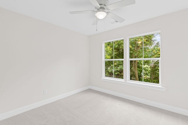 2017 Hampton Avenue, North Charleston, SC 29405
