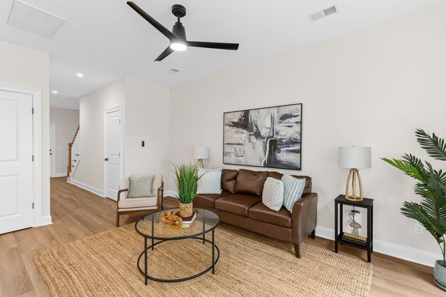 2017 Hampton Avenue, North Charleston, SC 29405