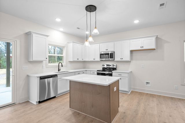 193 Dewberry Ct, Clarksville, TN 37042