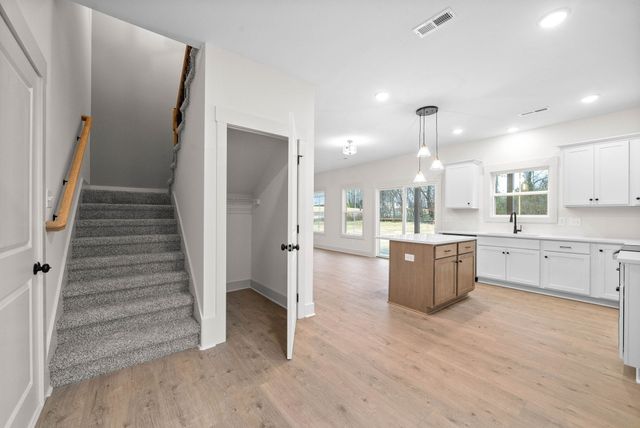 193 Dewberry Ct, Clarksville, TN 37042