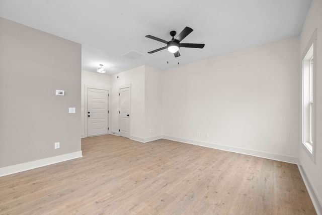 193 Dewberry Ct, Clarksville, TN 37042