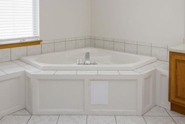 78 Apple Blossom Drive, Lebanon, NH 03784