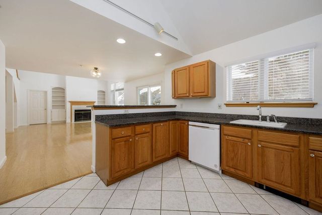 78 Apple Blossom Drive, Lebanon, NH 03784