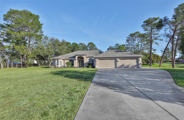 11235 WARM WIND WAY, Weeki Wachee, FL 34613
