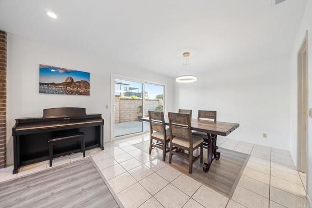 3865 Hibiscus Circle, Carlsbad, CA 92008