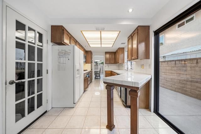 3865 Hibiscus Circle, Carlsbad, CA 92008