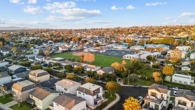 3865 Hibiscus Circle, Carlsbad, CA 92008