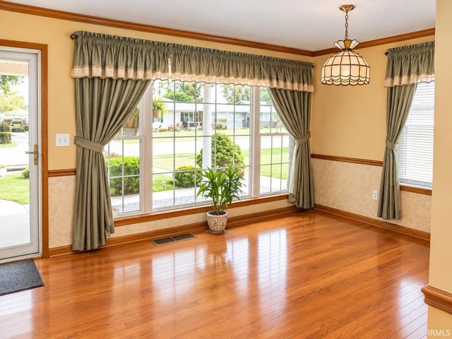 679 E Indiana Avenue, Spencer, IN 47460